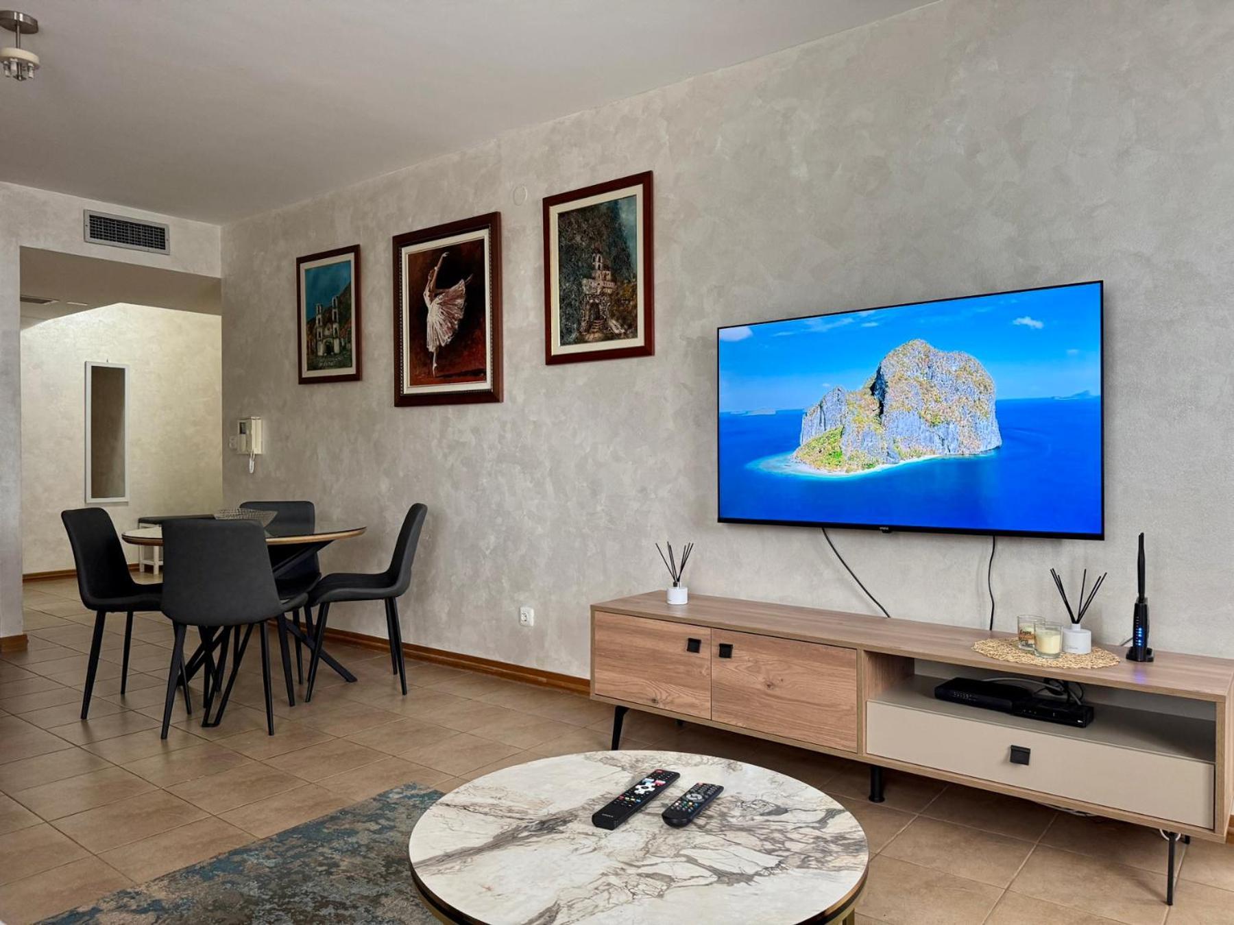 Apartment Seaside In Becici